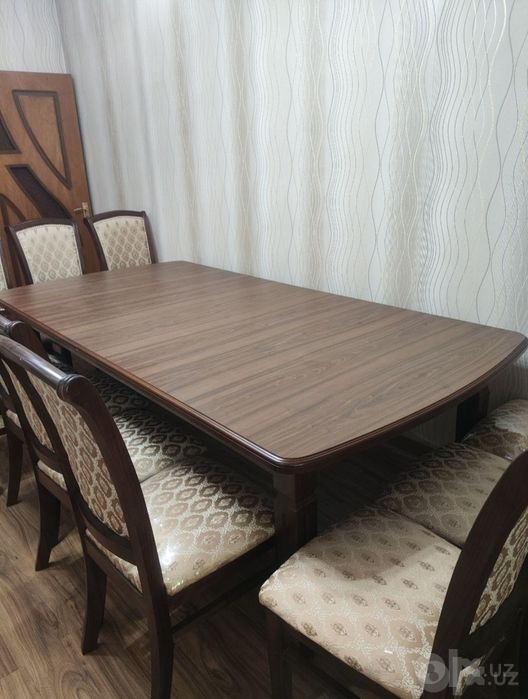 Продается стол со стульями 10