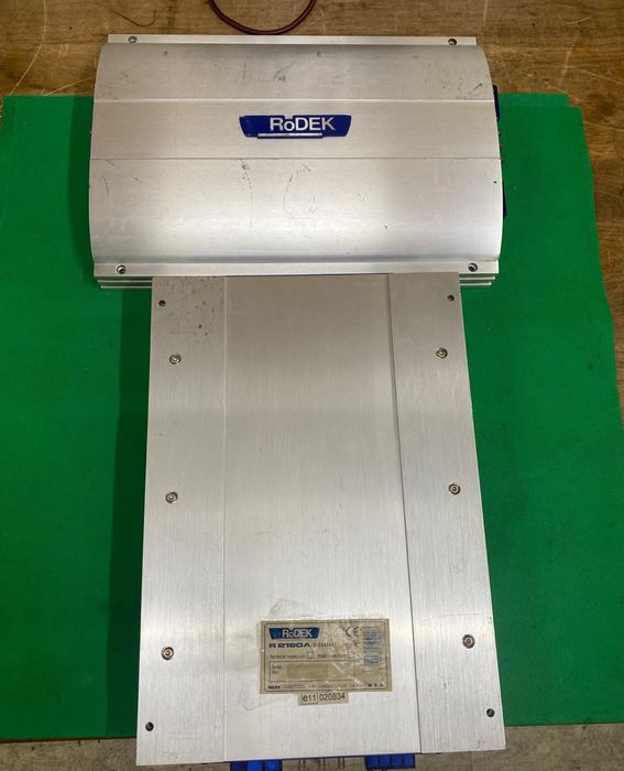 Amplificator auto Rodek R 2180A -2 canale 625W-USA