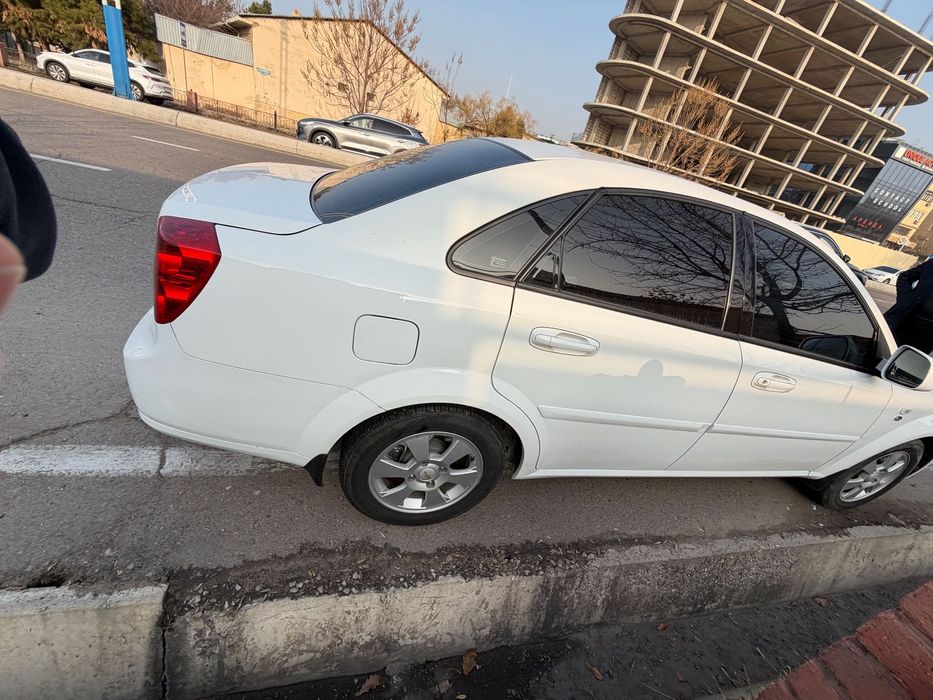 Автомобил Жентра