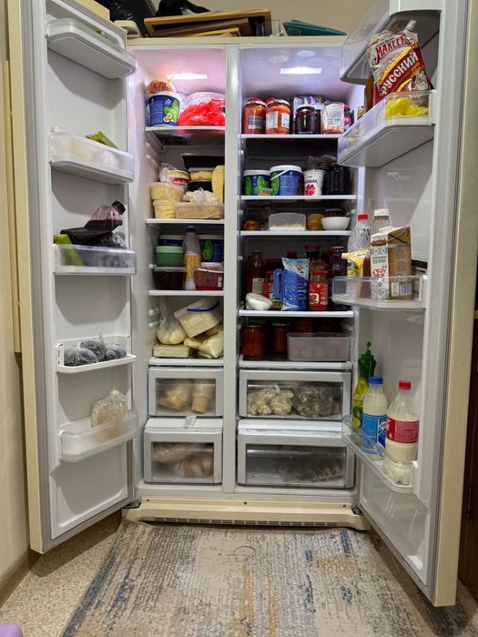 Двухдверный холодильник