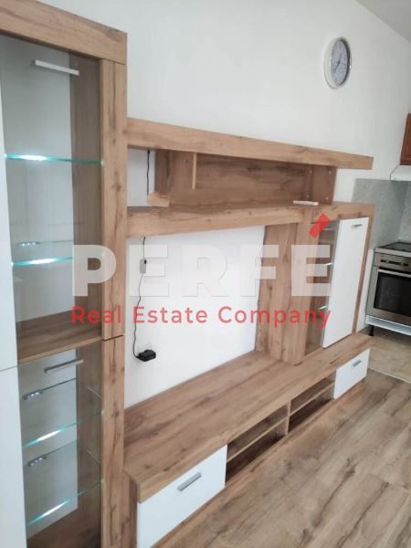 Дава се под наем Двустаен апартамент в Бургас, Лазур - 70 кв.м за 408 € - Снимка #4