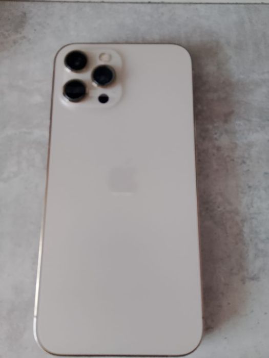 Продам айфон 12 про макс