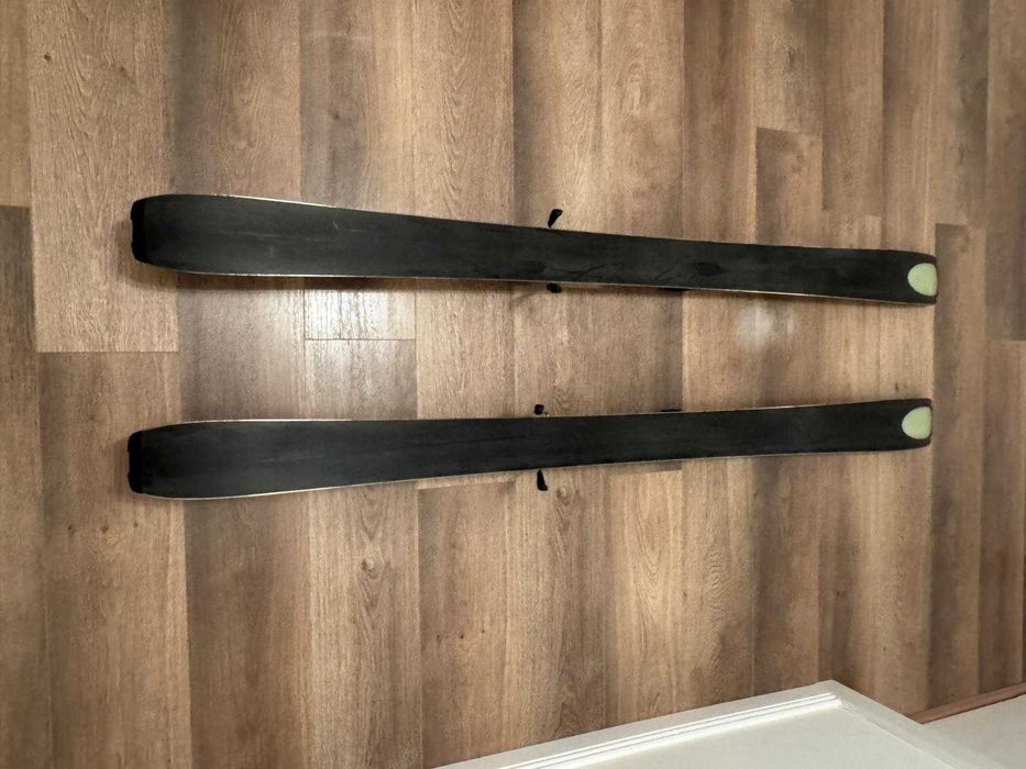 Schiuri Kastle FX95 model 2019