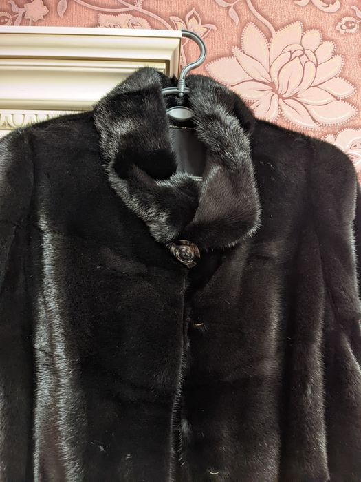 Продам норковую шубу