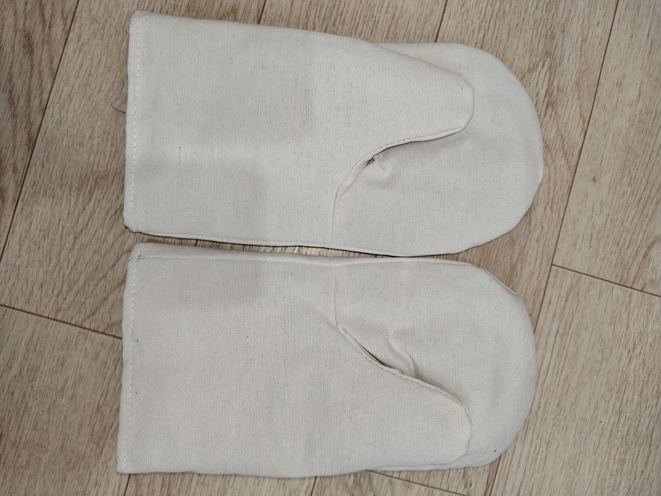 Утеплённые рукавицы