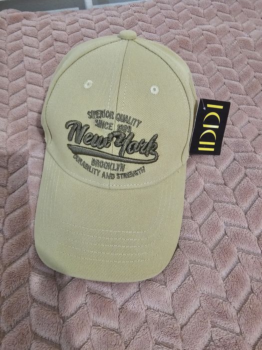 Бейсболка новая Iddi