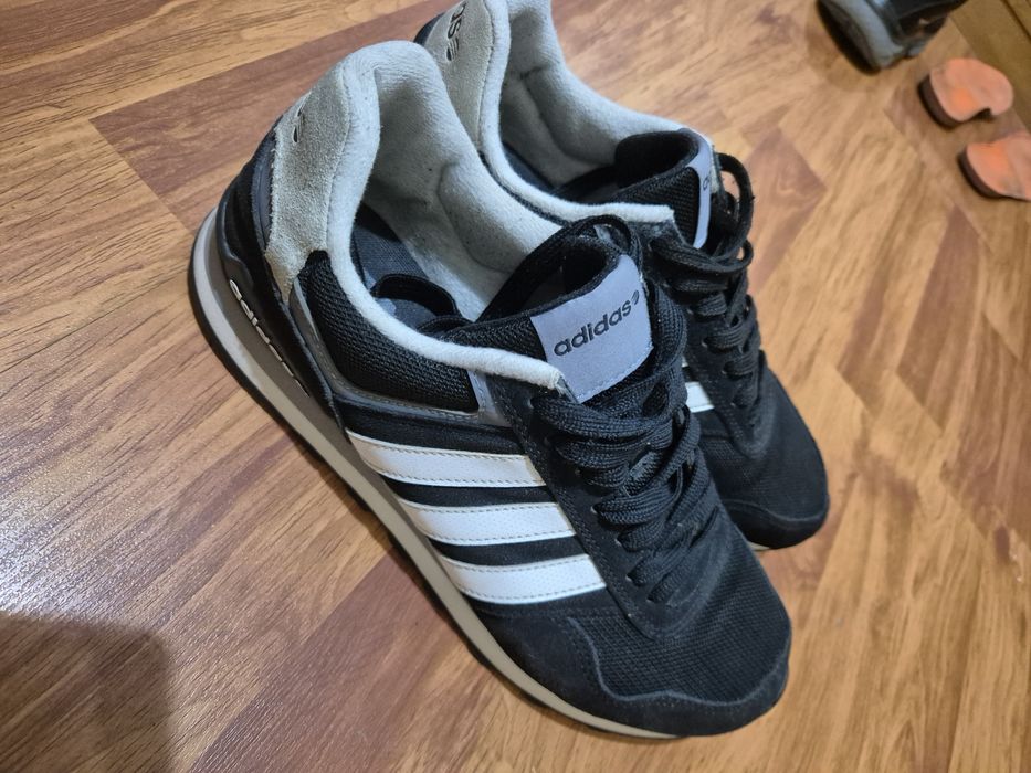 Продам Adidas Neo 44 Размер