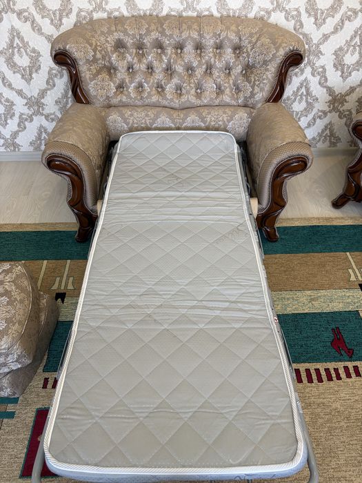 Продам комплект диванов