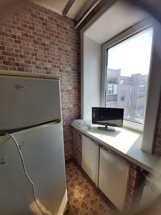 3 комнт, 5/5, кирпич,1984 год