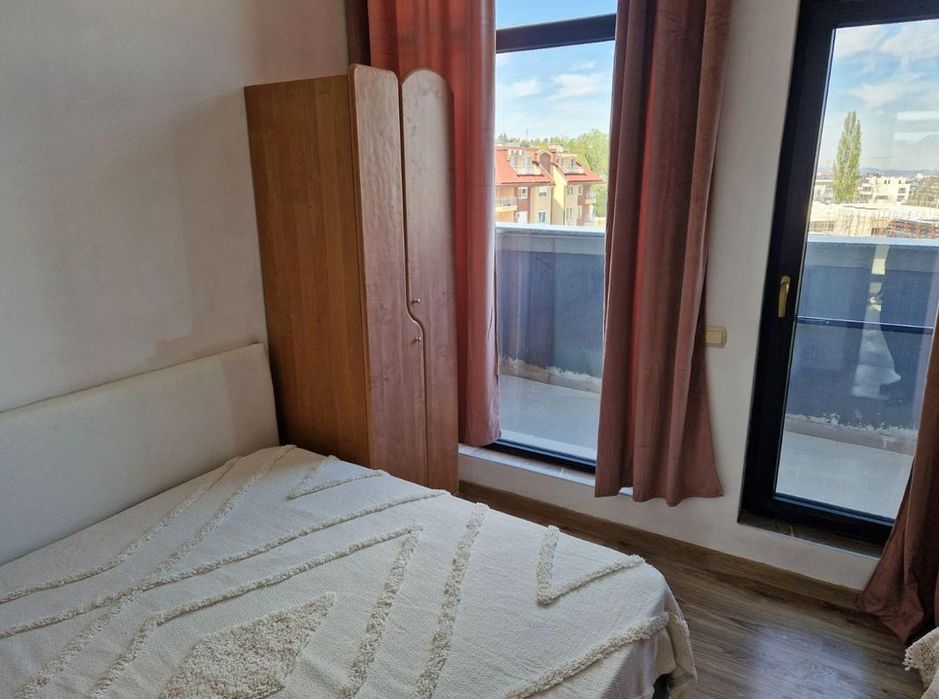 Двустаен апартамент в ж.к. Дървеница.