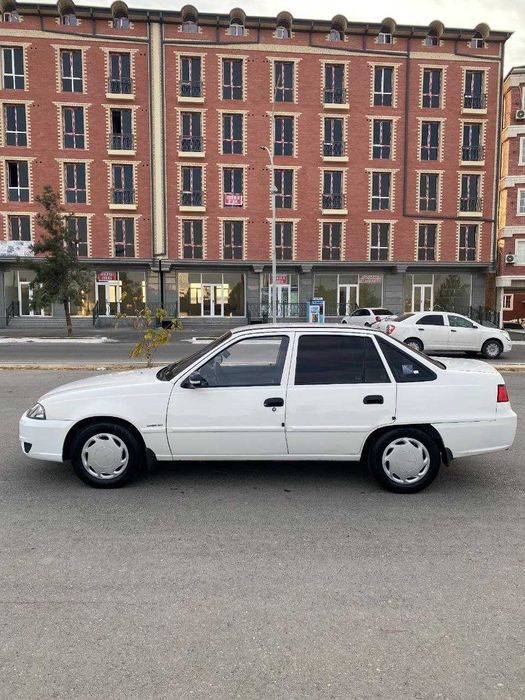 Nexia 2 1.6 dons Srochna sotiladi !!!