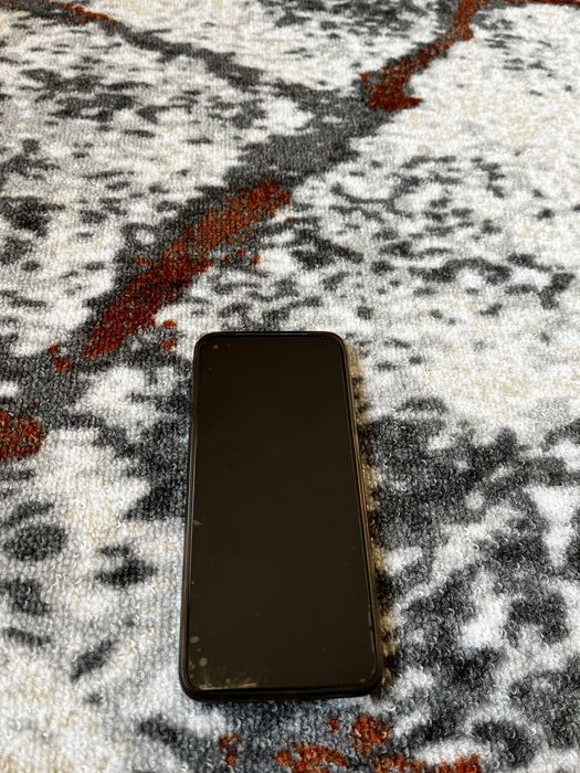 Телефон Realme 9