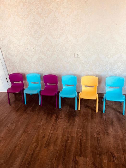 Детский стул со стульями