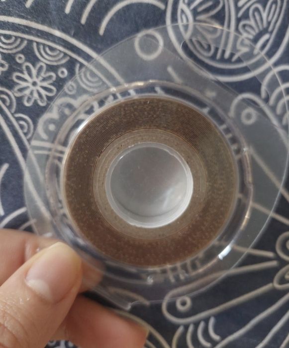 Banda adeziva rola HAIR TATA 3 metri 3 luni rezistenta transparenta