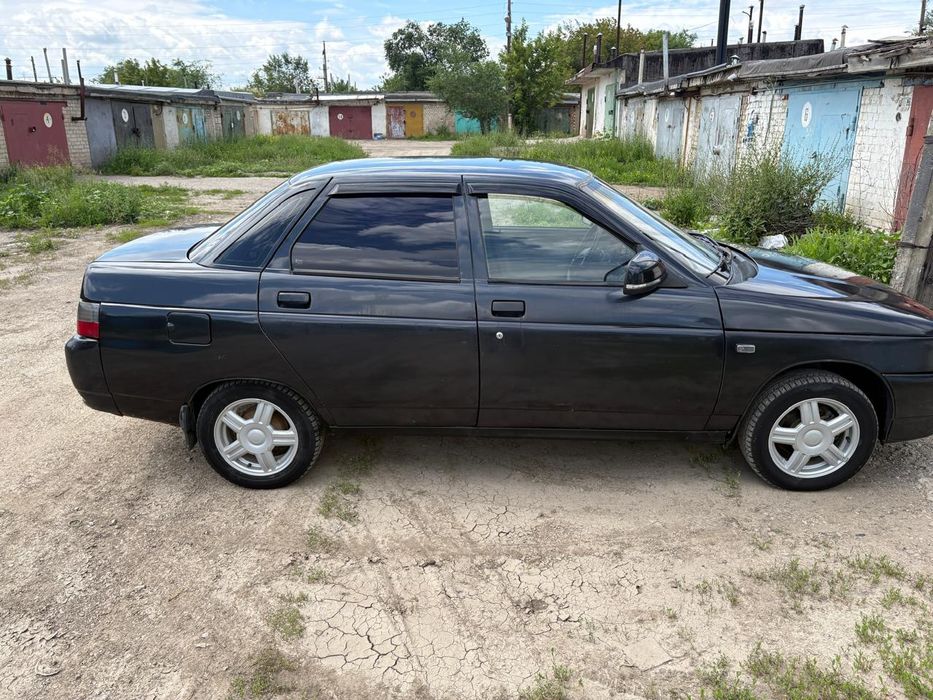 Продам машину ваз 2110