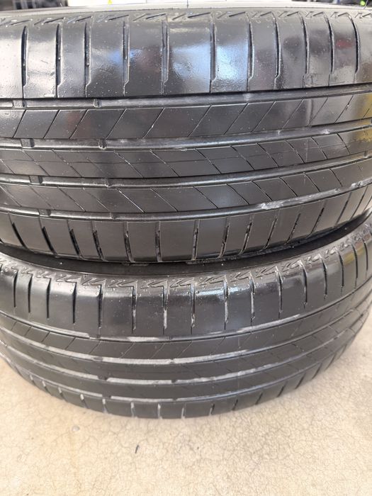 Vand 2 anvelope Bridgestone
