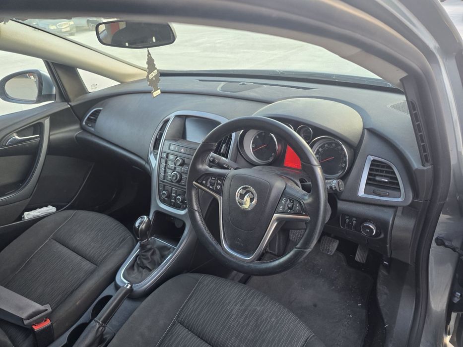 Opel Astra J 1.6 CDTI (110 к.с.) 2015 г. – НА ЧАСТИ!
