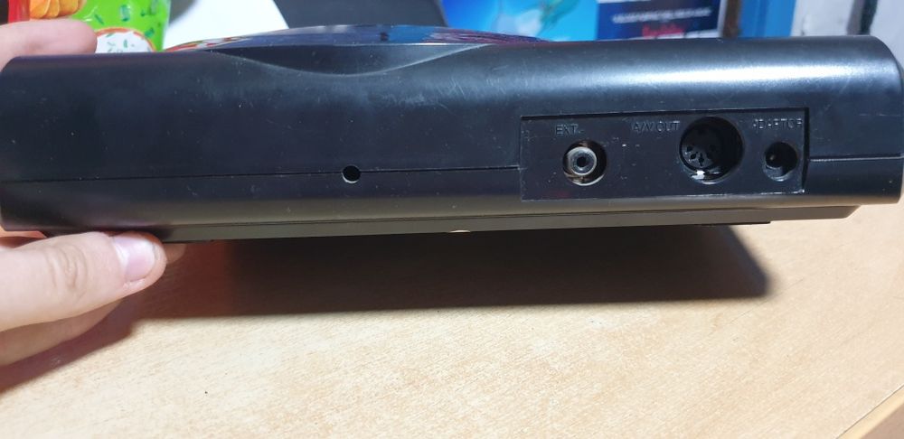 Продам Sega Mega Drive 1 модели, полноплатный клон.