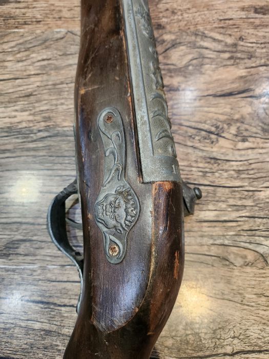 Старинна пушка _ антика