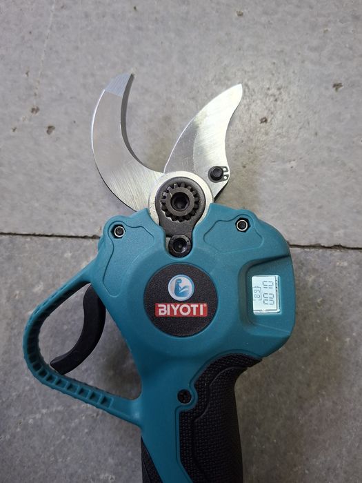 Секатор аккумуляторный Biyoti
