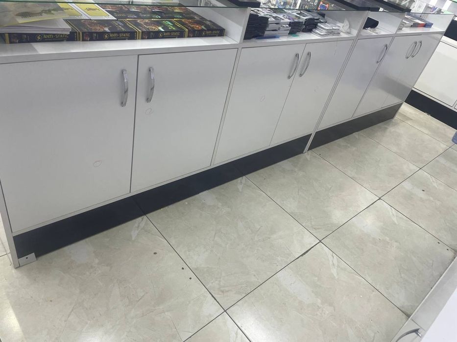 Parfemiriya uchun yangi mebil