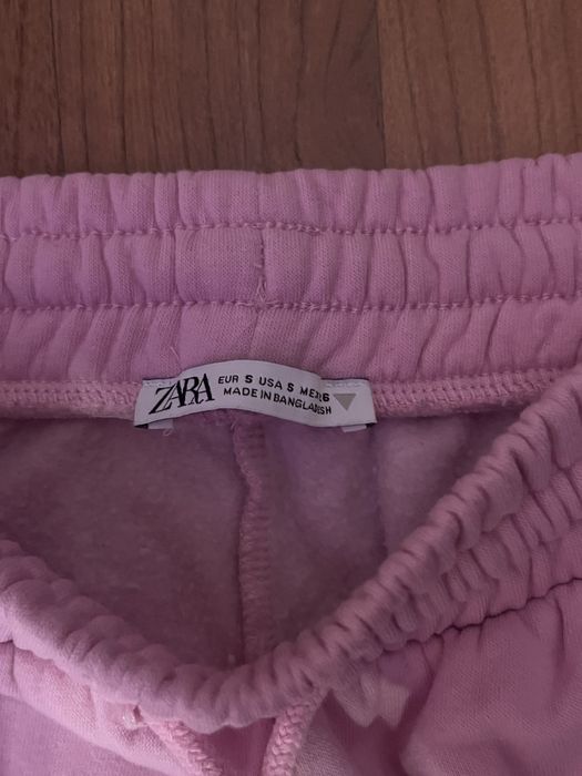 Розов панталон на Zara