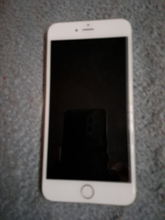 IPhone 6 Plus,16 GB ,Alb,fără zgârieturi. Stare foarte bună.
