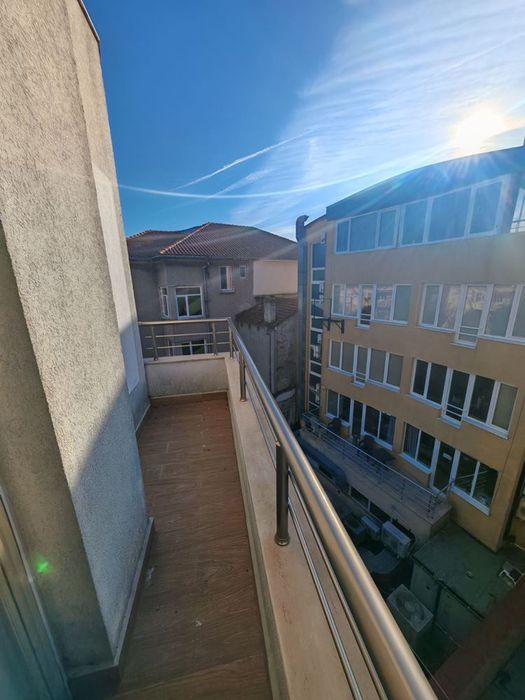 Дава се под наем Двустаен апартамент в Бургас, Център - 65 кв.м за 698.19 € - Снимка #10