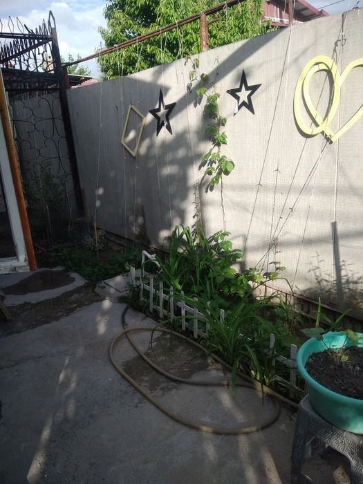 Продается дом в миробод районе