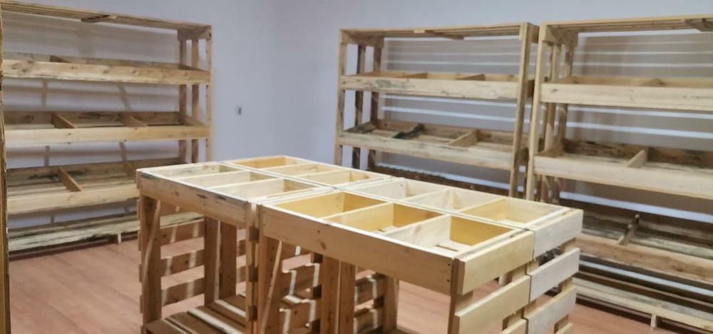 Полки для продажи