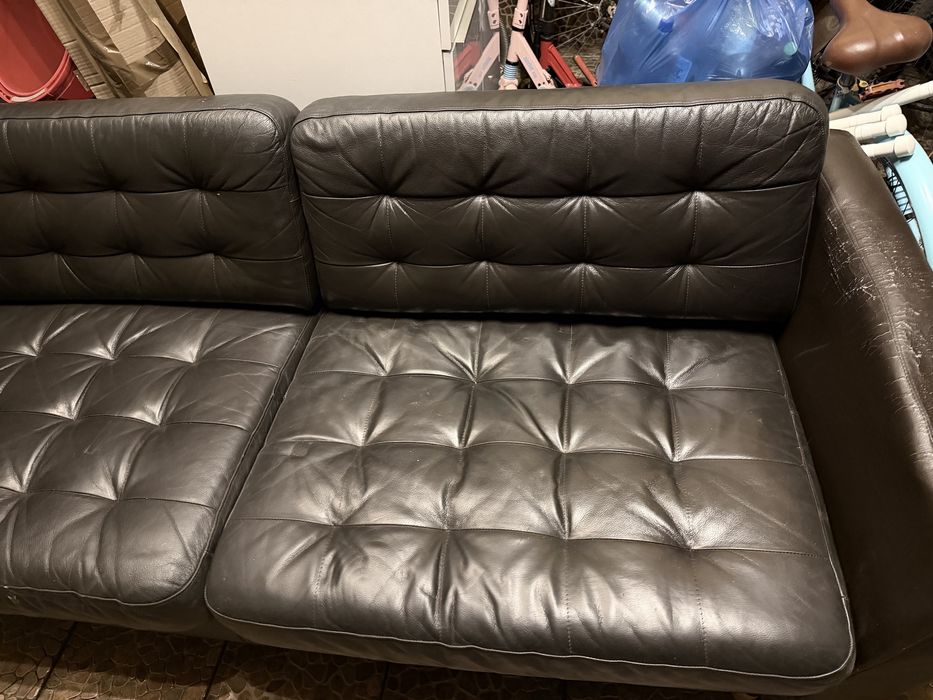 Canapea ikea piele folosita insa in stare buna