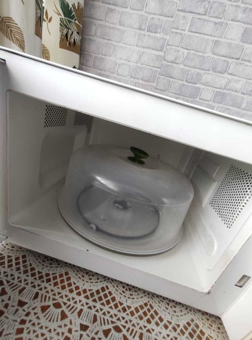 Продам микроволновую печь