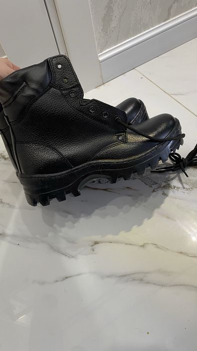 Берцы фирмы Бутекс 40 размер