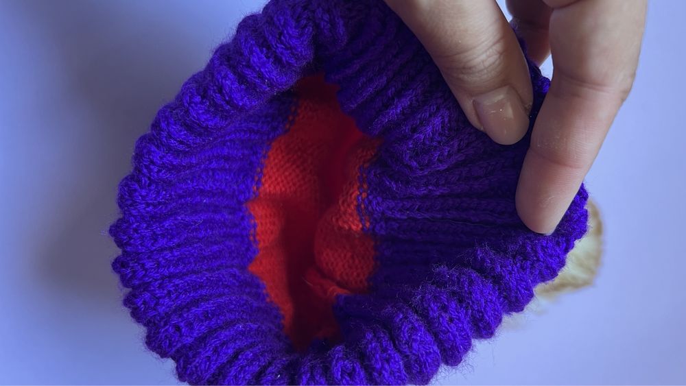 Вязанная шапка ручной работы НОВАЯ