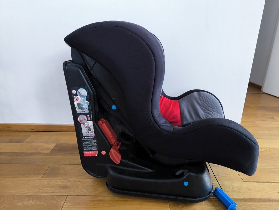 Столче за кола 0-18 кг