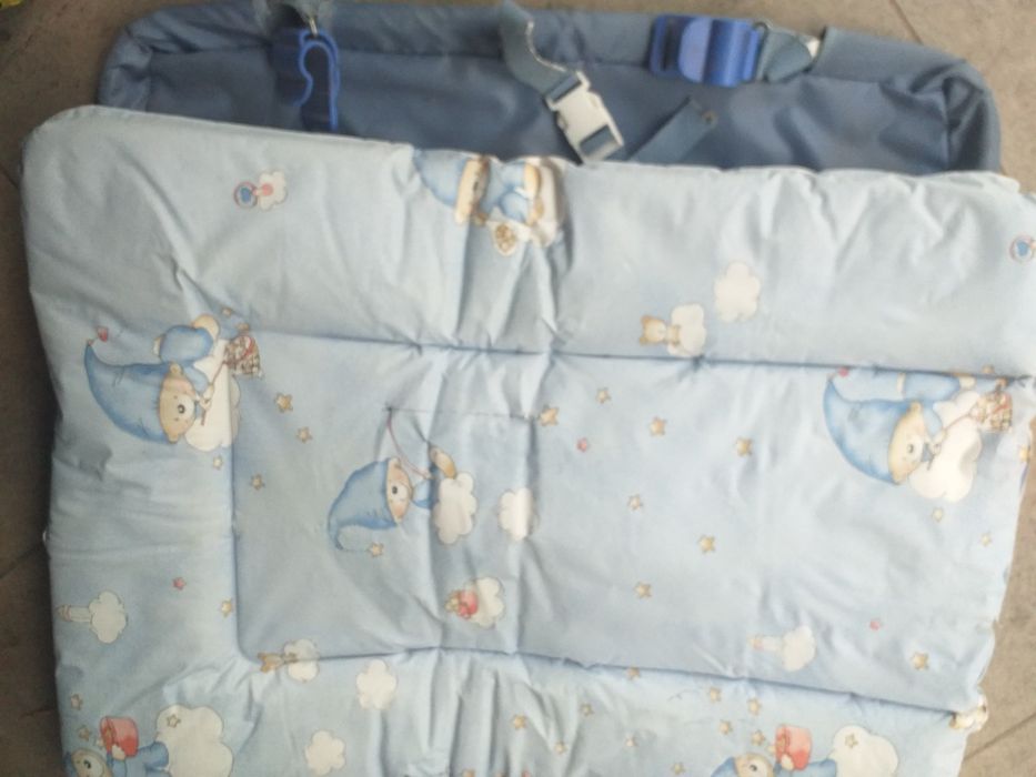 Carucior , suport patut pentru  infasat bebe