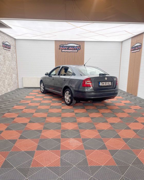 Skoda OCTAVIA 2,0 TDI  135 Cp - Berlina  Garantie 12 luni . Buy-Back . Livrare in toata tara . Fiscal si taxe la zi .