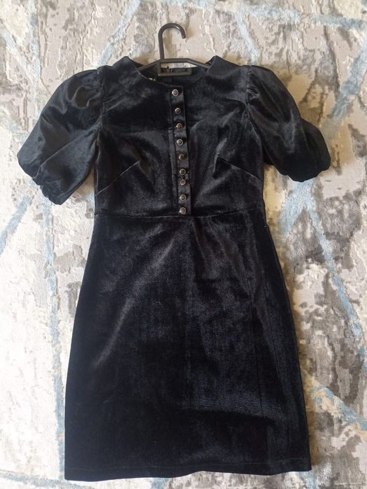 Женская одежда..