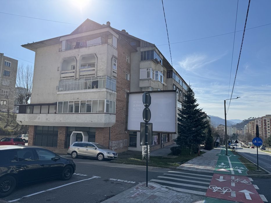 Proprietar inchiriez apartament 3 camere 104mp, str. Mihai Viteazul
