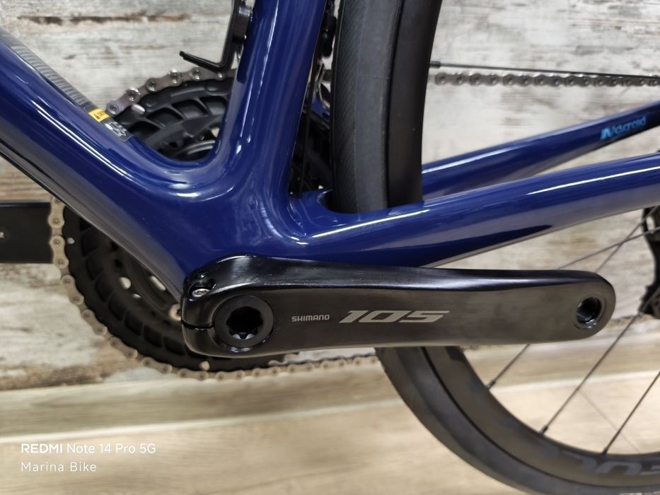 НОВ карбонов шосеен велосипед Giant TCR Pro Disc 105 2х12 Fulcrum | L