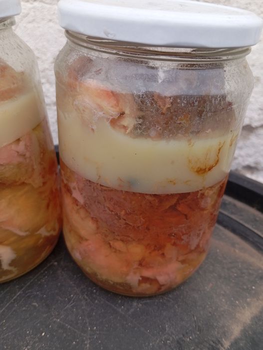 Домашна зимнина-пуешко месо,люти чушки,сладко