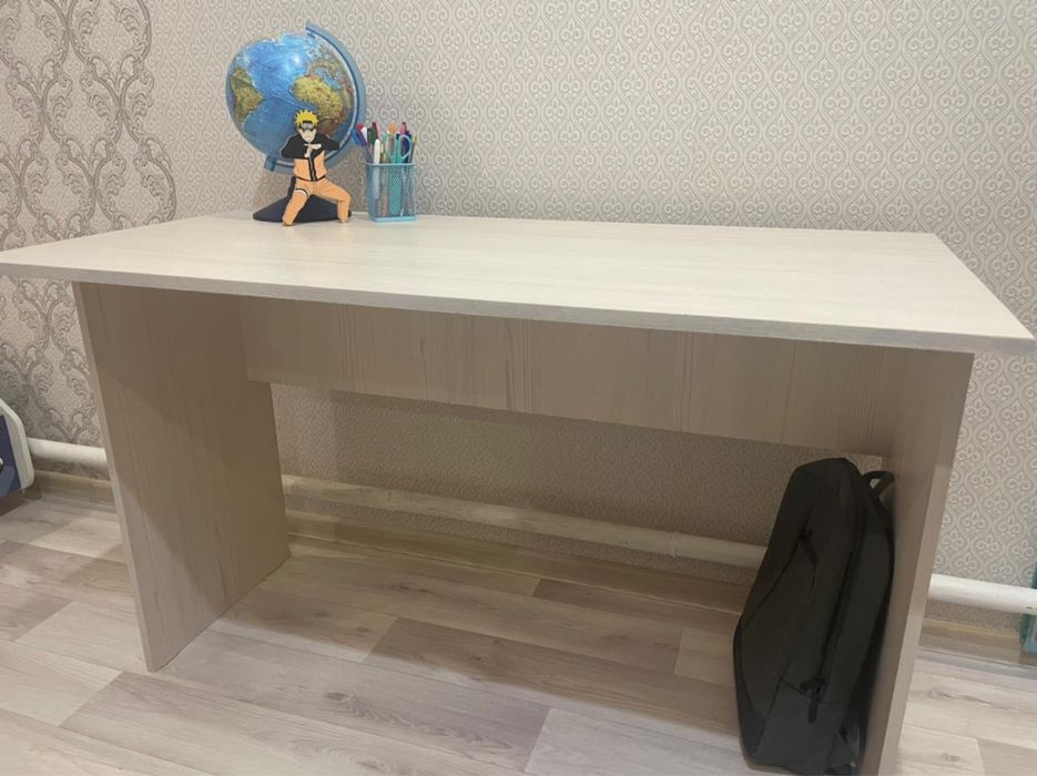 Учебный стол , парта