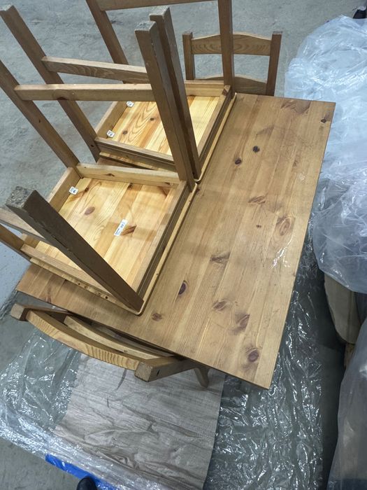 Стол со стульями IKEA