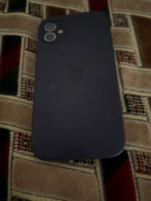 Айфон 11 пролается