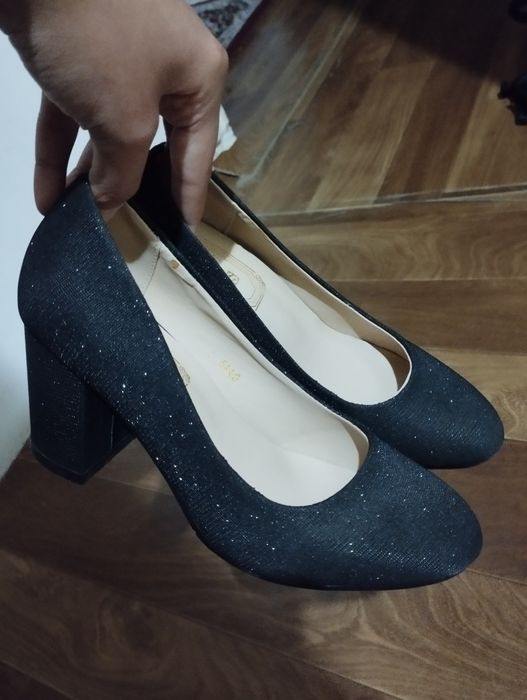 Туфли сотилади янги