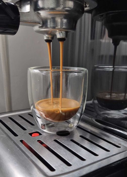 Espressor manual BEKO in stare foarte buna + tamper de'longhi 51mm