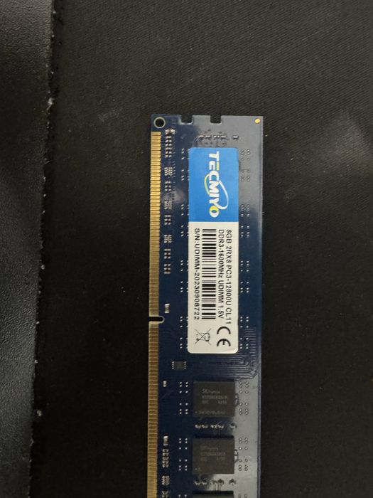 Продам озу 4х4 и 8х2