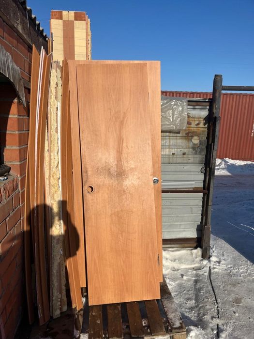 Продам бу Двери, умывальник, унитаз