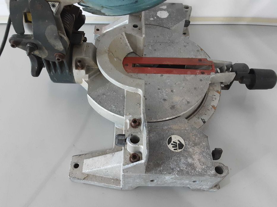 Циркуляр пендула - Erbauer 1800W / 254mm