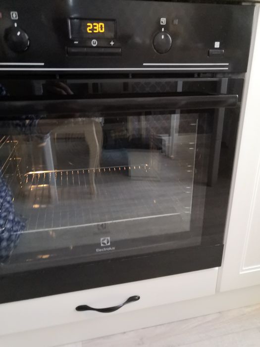 Духовой шкаф Электролюкс